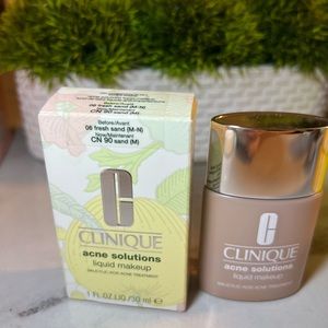 Cm 90 sand shade Clinique foundation for acne skin